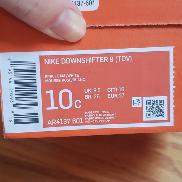 NIB Girl's Nike Light Pink & Gray Size 10 Sneakers - Picture 3 of 3